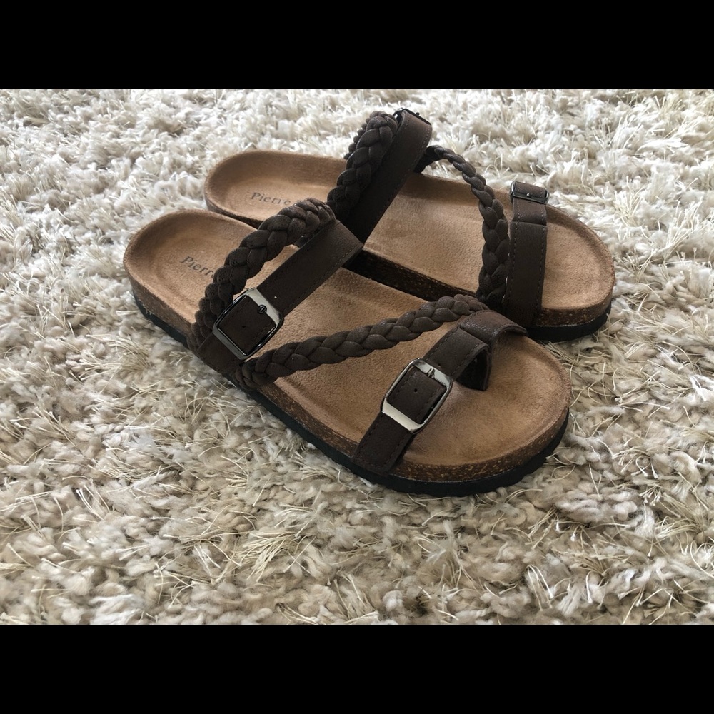 Outwoods Pierre Dumas sandals